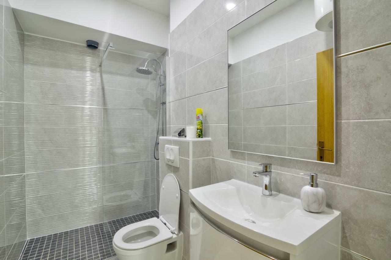 Apartment Toni เซนญ์ ภายนอก รูปภาพ
